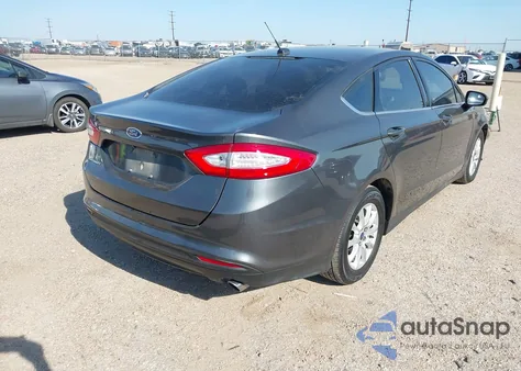 2016 Ford Fusion S z USA, uszkodzony, nr VIN 3FA6P0G73GR258117